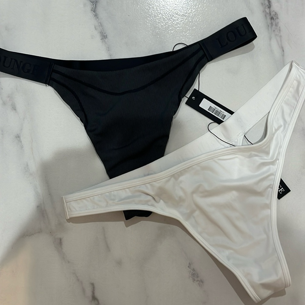 2 LOUNGE thongs